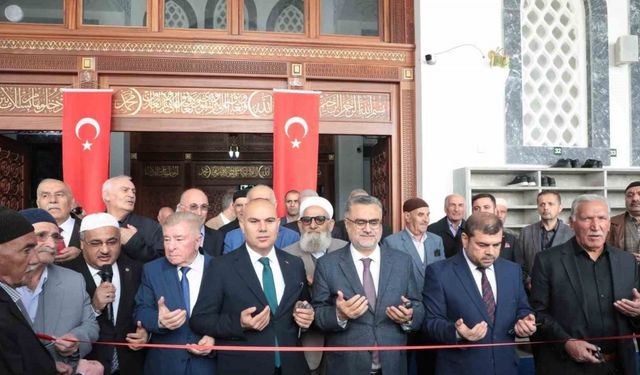 Ağrı Merkez Cami resmi olarak hizmete açıldı