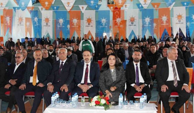 Ak Parti Eleşkirt İlçe Başkanı Taner Kazak güven tazeledi