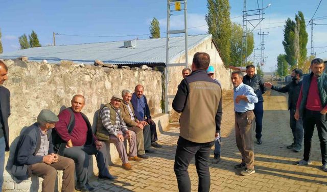 Akyaka’da tarla faresiyle mücadele bilgilendirme toplantısı yapıldı