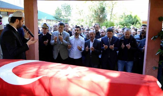 Bartın’da madendeki göçükte hayatını kaybeden madenci son yolculuğuna uğurlandı