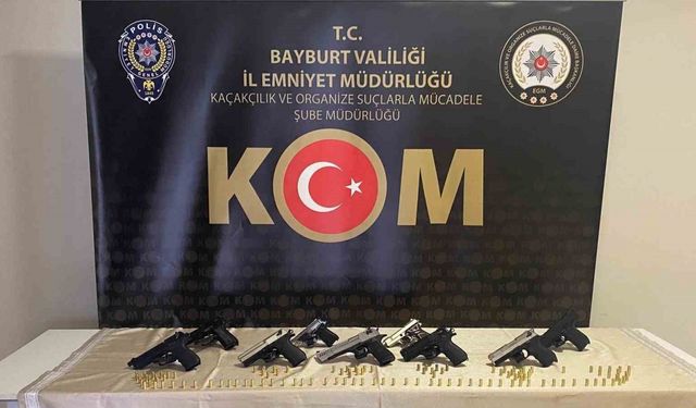 Bayburt’ta 9 adet kuru sıkı tabanca ele geçirildi