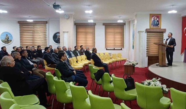 Bayburt’ta okul müdürlerine bilgilendirme sunumu