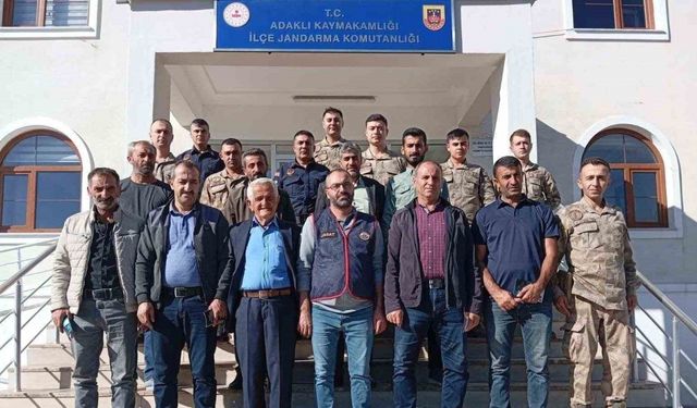 Bingöl’de jandarma ekipleri vatandaşları dolandırıcılık konusunda bilgilendirdi