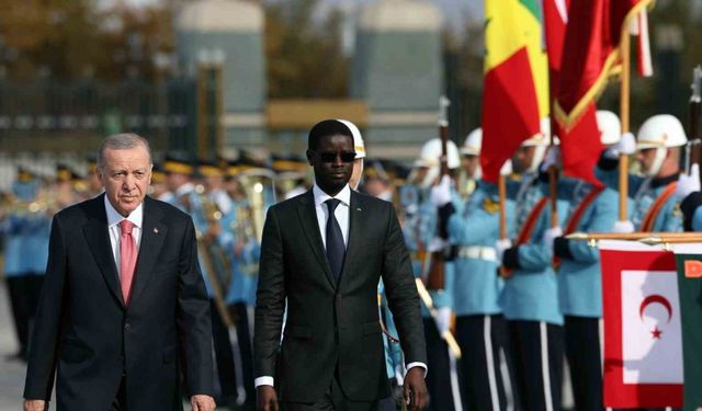 Cumhurbaşkanı Erdoğan, Senegal Cumhurbaşkanı Faye’yi resmi törenle karşıladı