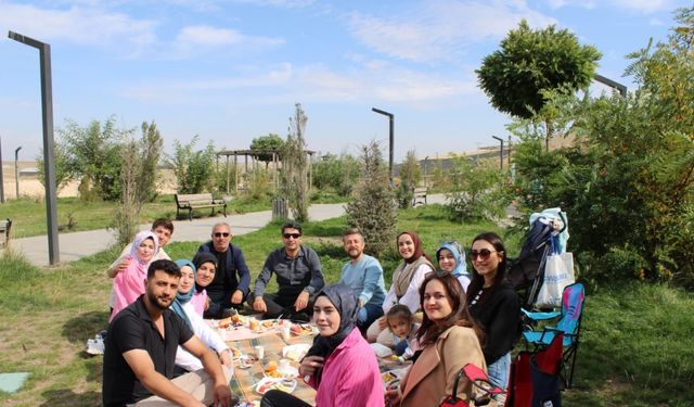 Hamur’da öğretmenler bir araya geldi