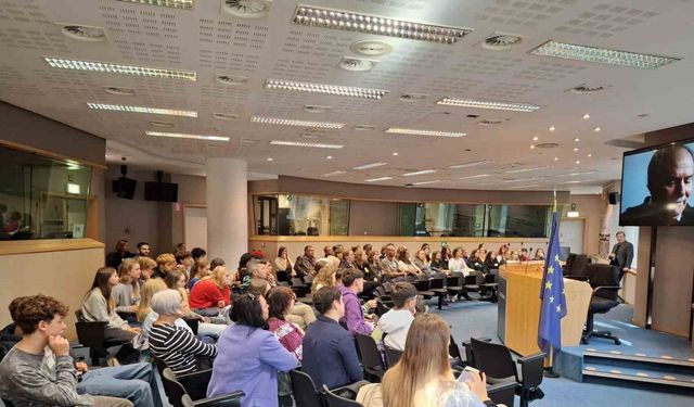 Hınıs Mehmet Akif Ersoy Ortaokulu Erasmus projesine ortak oldu