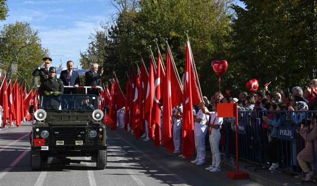 Isparta’da Cumhuriyetin 101’inci yılı coşkuyla kutlandı