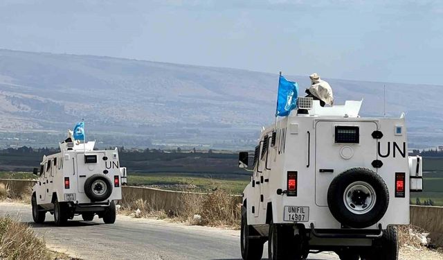 İsrail ordusu, UNIFIL’e ait gözlem kulesini buldozerle yıktı