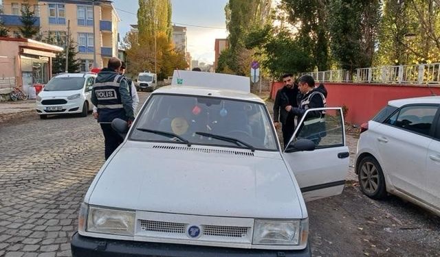 Kars’ta öğrenci yurtları önünde güvenlik uygulamaları artırıldı