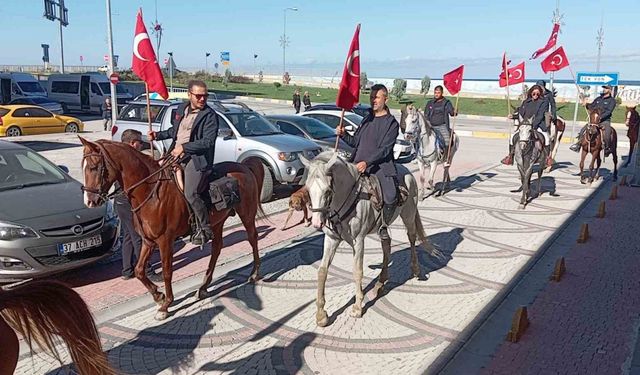 Kurtuluş Savaşı’nın simgesi İstiklal Yolu’nda anlamlı sürüş