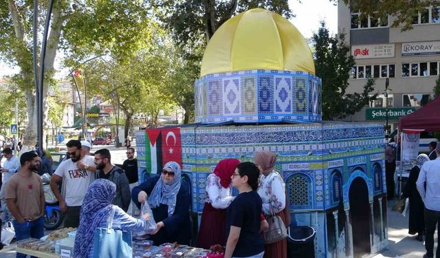 Kütahya’da Filistin-Gazze yararına hayır çarşısı