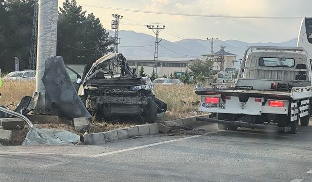 Malatya’da yolcu otobüsü ile otomobil çarpıştı: 1 ölü, 1 yaralı