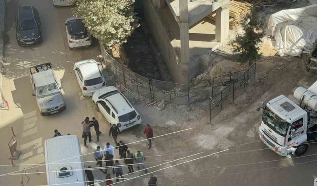 Mardin’de cadde ortasında yumruklu, sopalı kavga