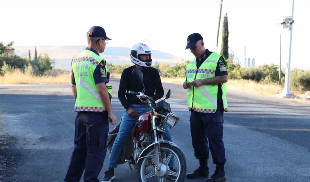 Motosiklet denetiminde 196 sürücüye para cezası