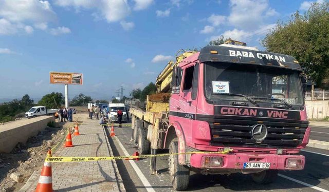 Osmaniye’de vincin altında kalan işçi ağır yaralandı