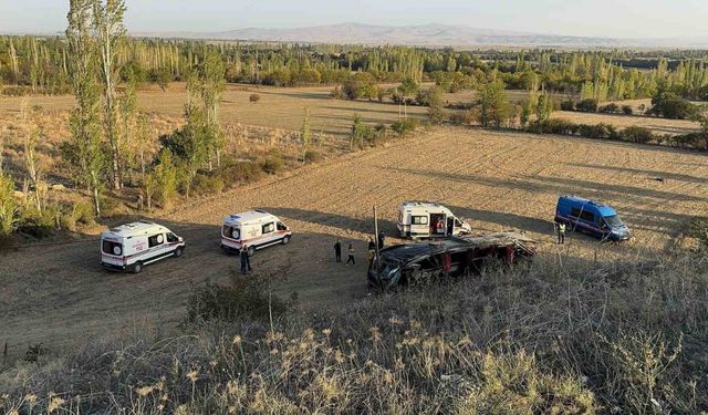 Otobüs kazasından acı haber geldi, yaralılardan biri hayatını kaybetti