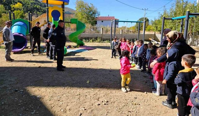 Simav’da miniklere polislik mesleği tanıtıldı