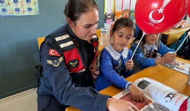 Sivas’ta ’Tim Jandarma’ ile çocuklara güvenlik eğitimi