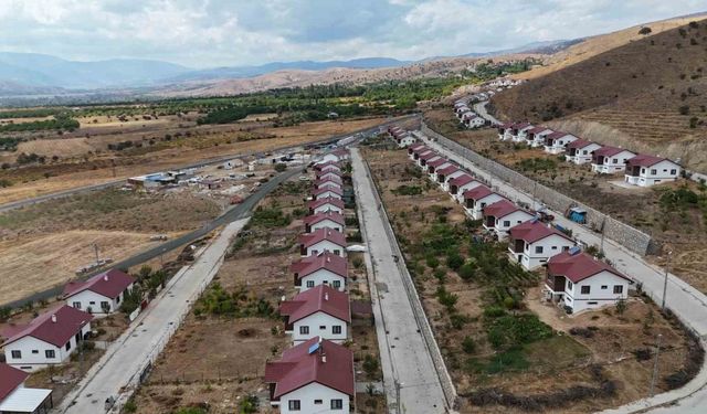 Sivrice depreminden etkilenen Malatya’nın Pütürge ile Doğanyol ilçelerinde afetin izleri tamamen silindi