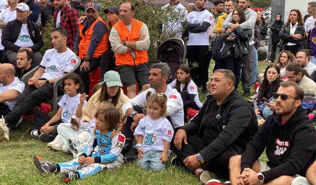 Toprak kazandı, Kenan Sofuoğlu sevindi