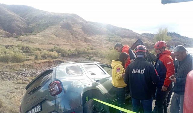 Tunceli’de araç yoldan çıktı: 3 yaralı