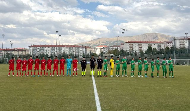 Türk Devletleri futbolcuları Erzurum’un zirvesinde buluştu