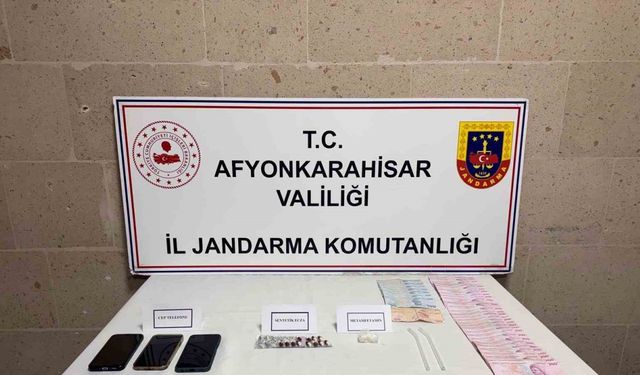 Uyuşturucu maddeler ile yakalanan 3 kişi gözaltına alındı