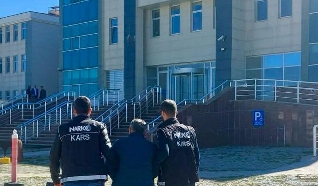 Uyuşturucu ticaretinden 17 hapis cezası vardı: Polis kıskıvrak yakaladı