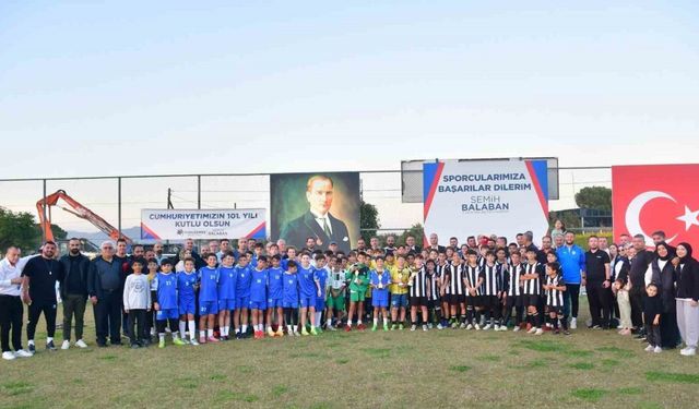 Yunusemre’de 29 Ekim Futbol Turnuvası tamamlandı