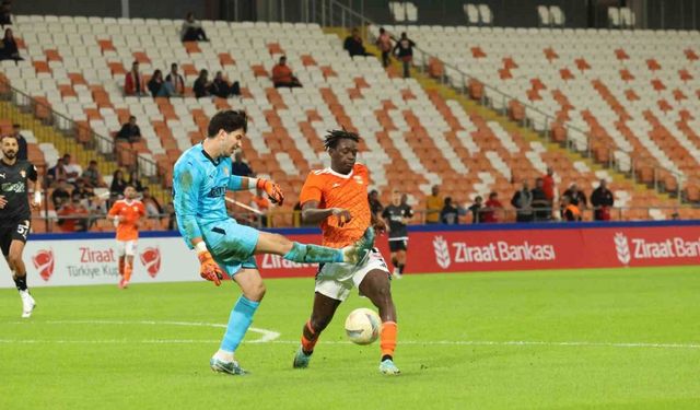 Ziraat Türkiye Kupası: Adanaspor: 1 - Çorluspor 1947: 2