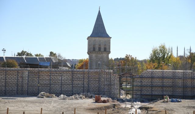 Edirne Sarayı'nın ikinci avlusunu çevreleyen surların restorasyon çalışmalarında sona gelindi