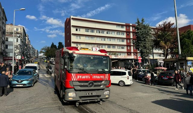 İstanbul Eğitim ve Araştırma Hastanesinde çıkan yangın itfaiye ekiplerince söndürüldü