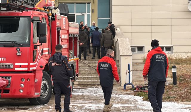 Kırklareli Üniversitesi derslik binasında çıkan yangın söndürüldü