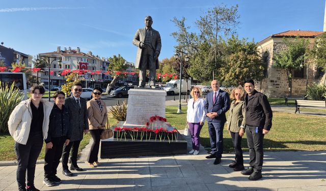 Şair ve yazar Yahya Kemal Beyatlı, ölümünün 66. yılında Tekirdağ'da anıldı