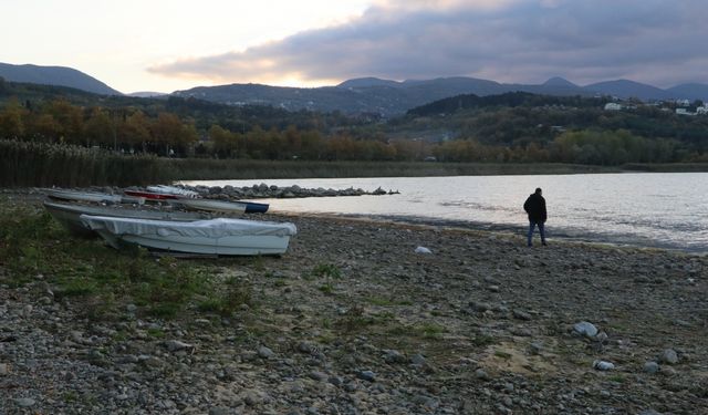 Sapanca Gölü'nde su miktarı son 5 yılın en düşük seviyesine geriledi