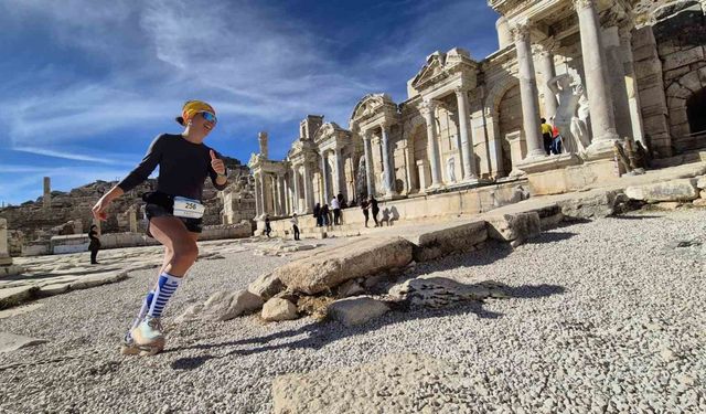 27 ülkeden 320 sporcu Sagalassos Antik Kenti’nde koştu