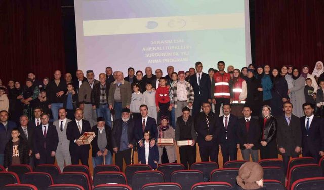 Ahlat’ta Ahıska Türkleri’nin sürgün edilişinin 80. yılı nedeniyle anma programı düzenlendi