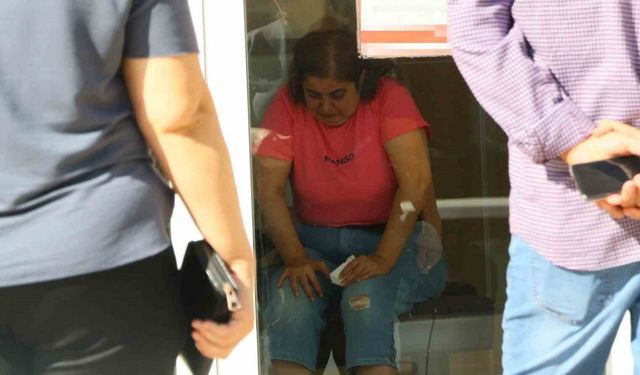 ATM’ye para yatıran kadına kapkaç şoku: Kaptı, kaçamadı