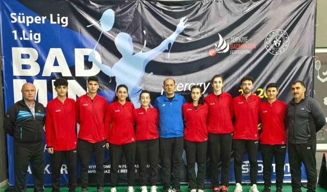 Badminton Süper Liginde Erzincan takımları zirvede