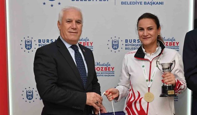 Başkan Bozbey, dünya şampiyonu Dilek Yavaş’ı ağırladı