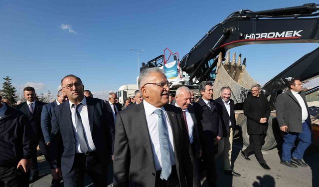 Başkan Büyükkılıç: “Hizmetten hizmete koşuyoruz”