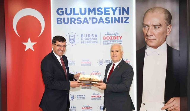 Başkan Kahveci, Bursa Büyükşehir Belediye Başkanı Bozbey’i ziyaret etti