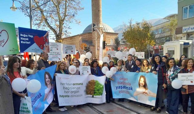 Bursa’da Organ Bağışı haftası etkinlikleri yürüyüşle başladı