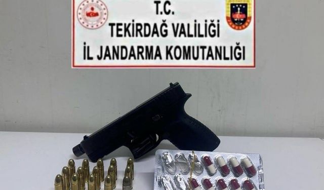 Çorlu’da uyuşturucu operasyonunda hap ve silah ele geçirildi