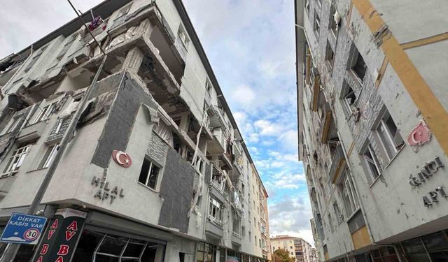 Çorum Valiliği’nden patlamaya ilişkin açıklama, “Patlamanın yaşandığı bölgede 2 apartman hariç tüm ev ve iş yerlerine girebilir”