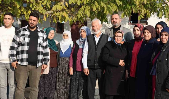 Elazığ’da Kırmızı Montlular, şehit aileleriyle bir araya geldi