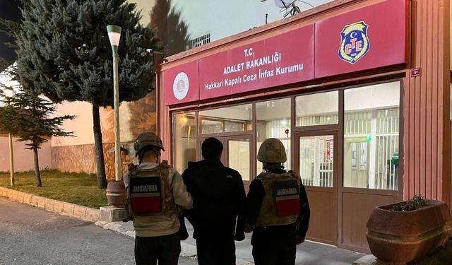 Hakkari’de farklı suçlardan 14 kişi tutuklandı