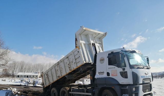 İnönü’de kar temizliği devam ediyor