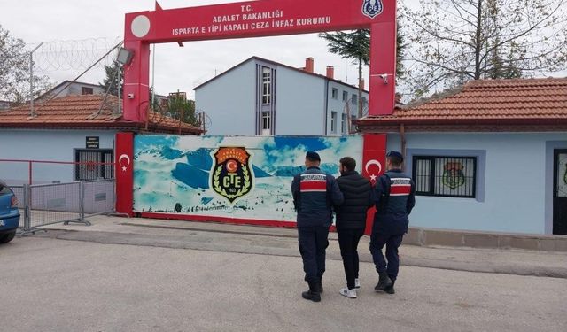 Isparta’da 11 yıl hapis cezasıyla aranan zehir taciri yakalandı