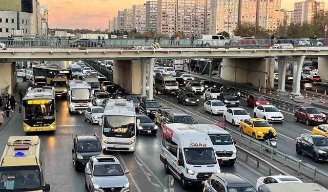 İstanbul trafiğinde ’ara tatil’ yoğunluğu